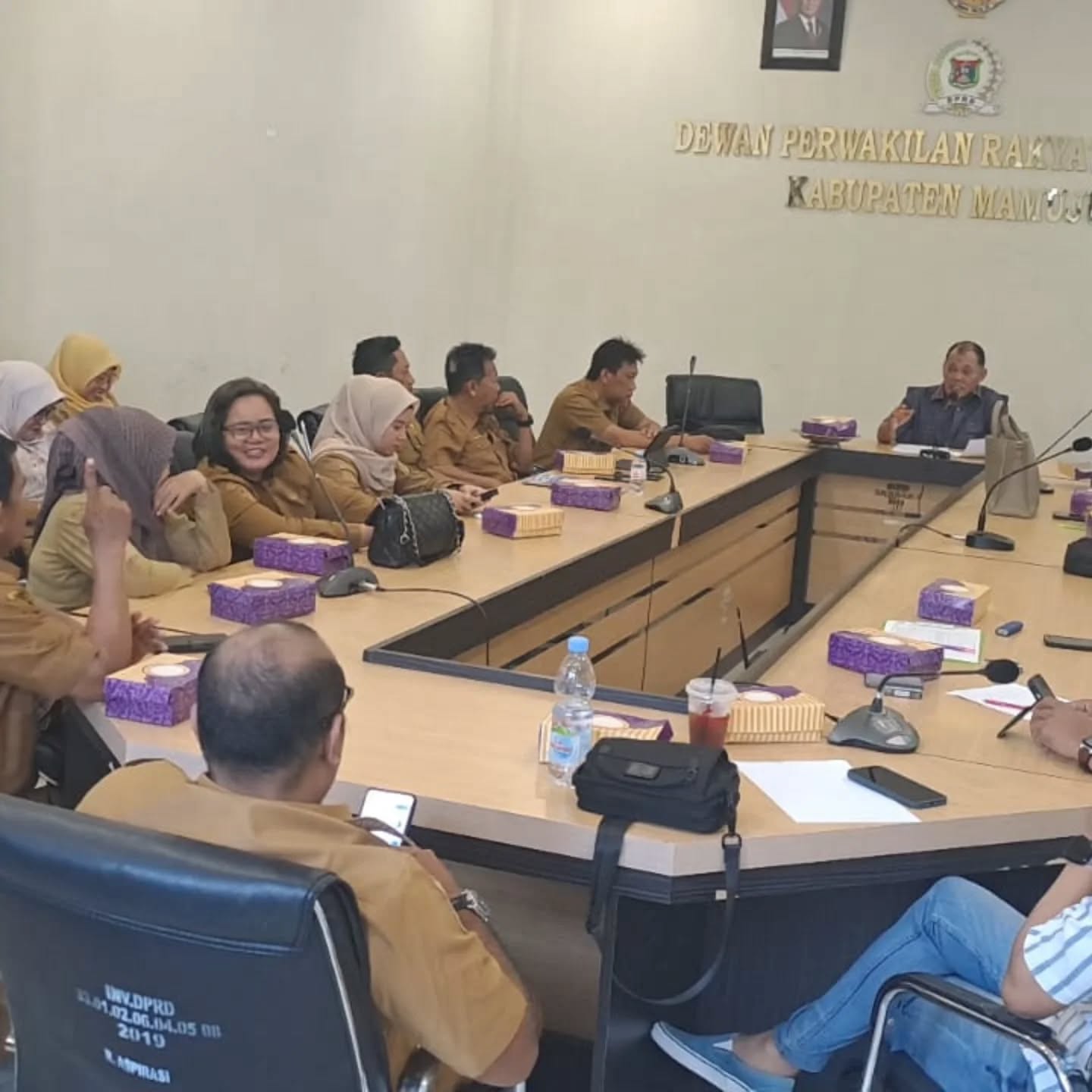 Bapenda Ikuti Rapat Pembahasan Target PAD 2026 di DPRD